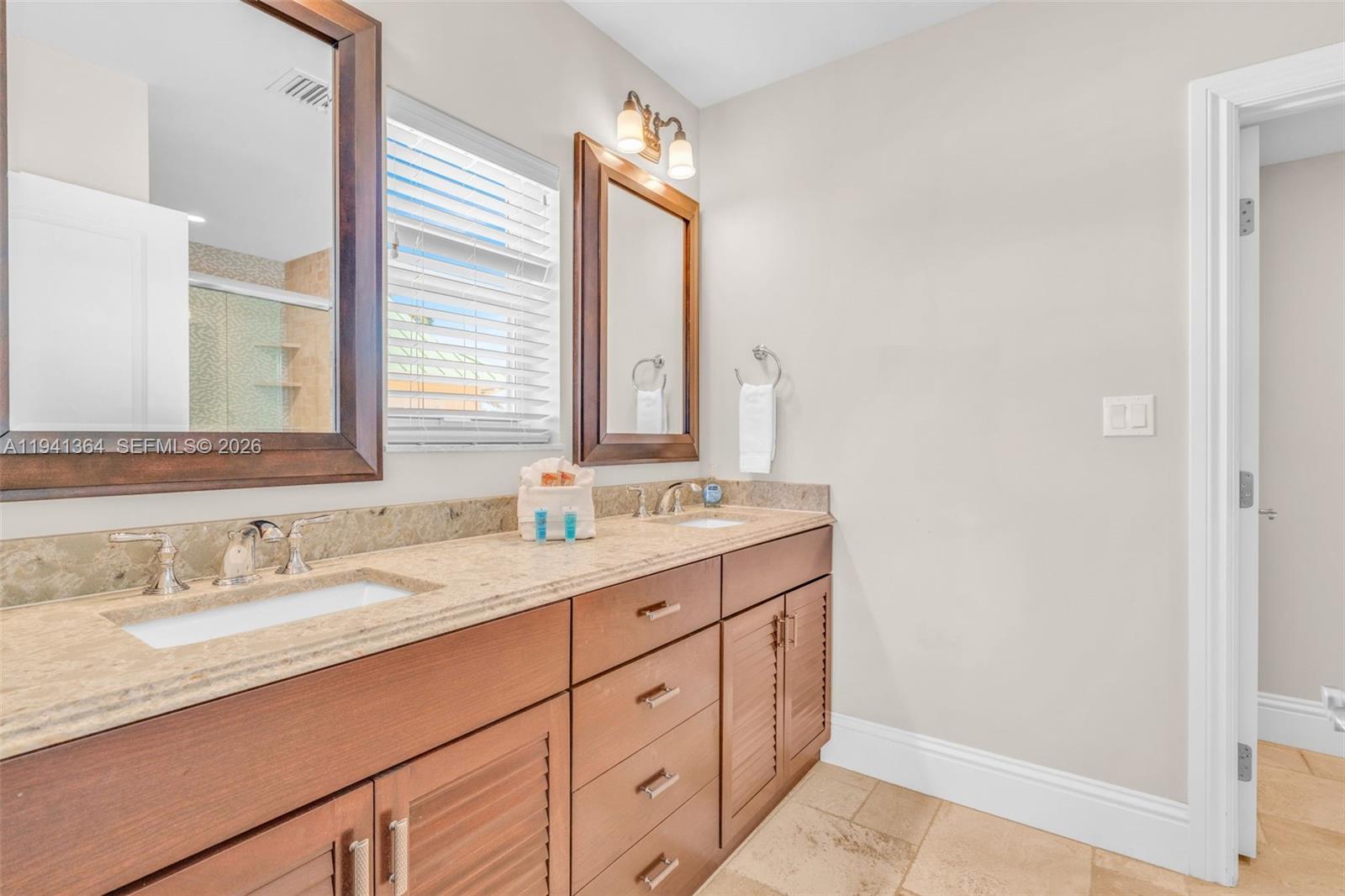 COCO PLUM BEACH RE-PLAT - Residential Income