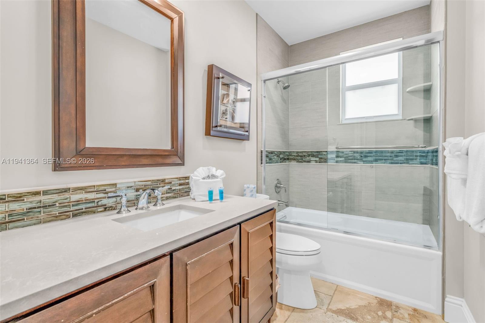 COCO PLUM BEACH RE-PLAT - Residential Income