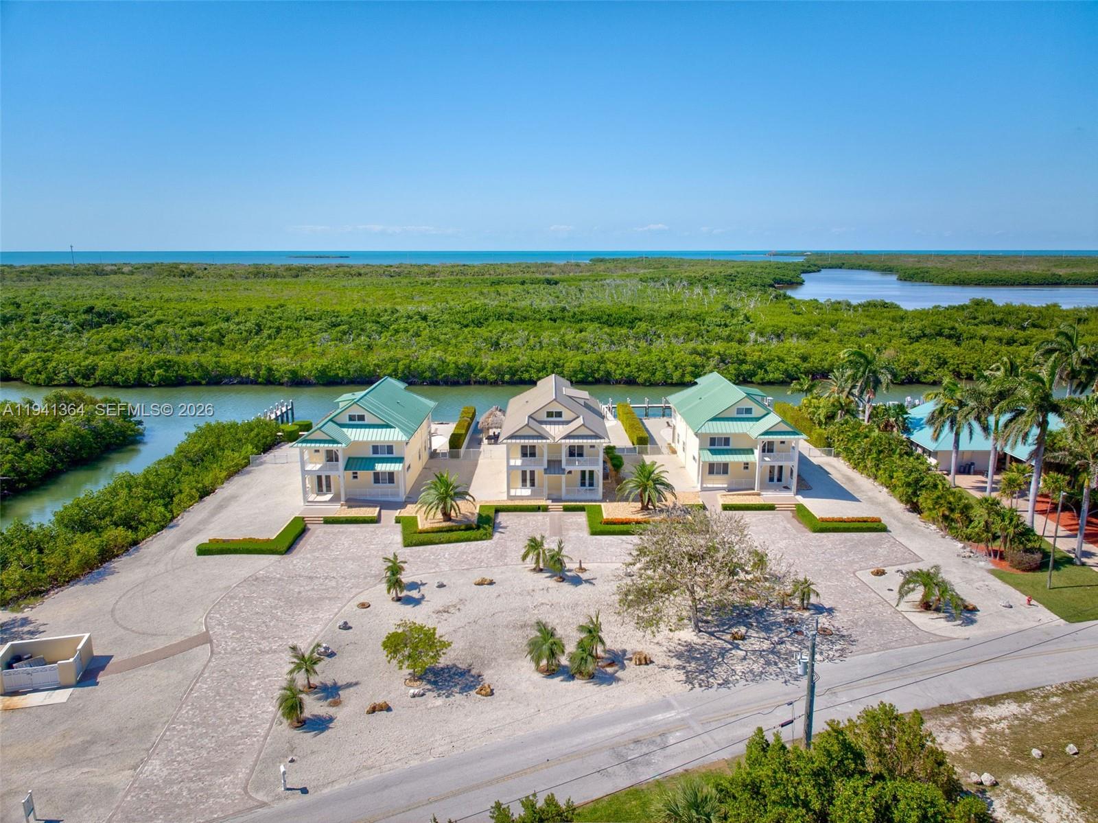 COCO PLUM BEACH RE-PLAT - Residential Income