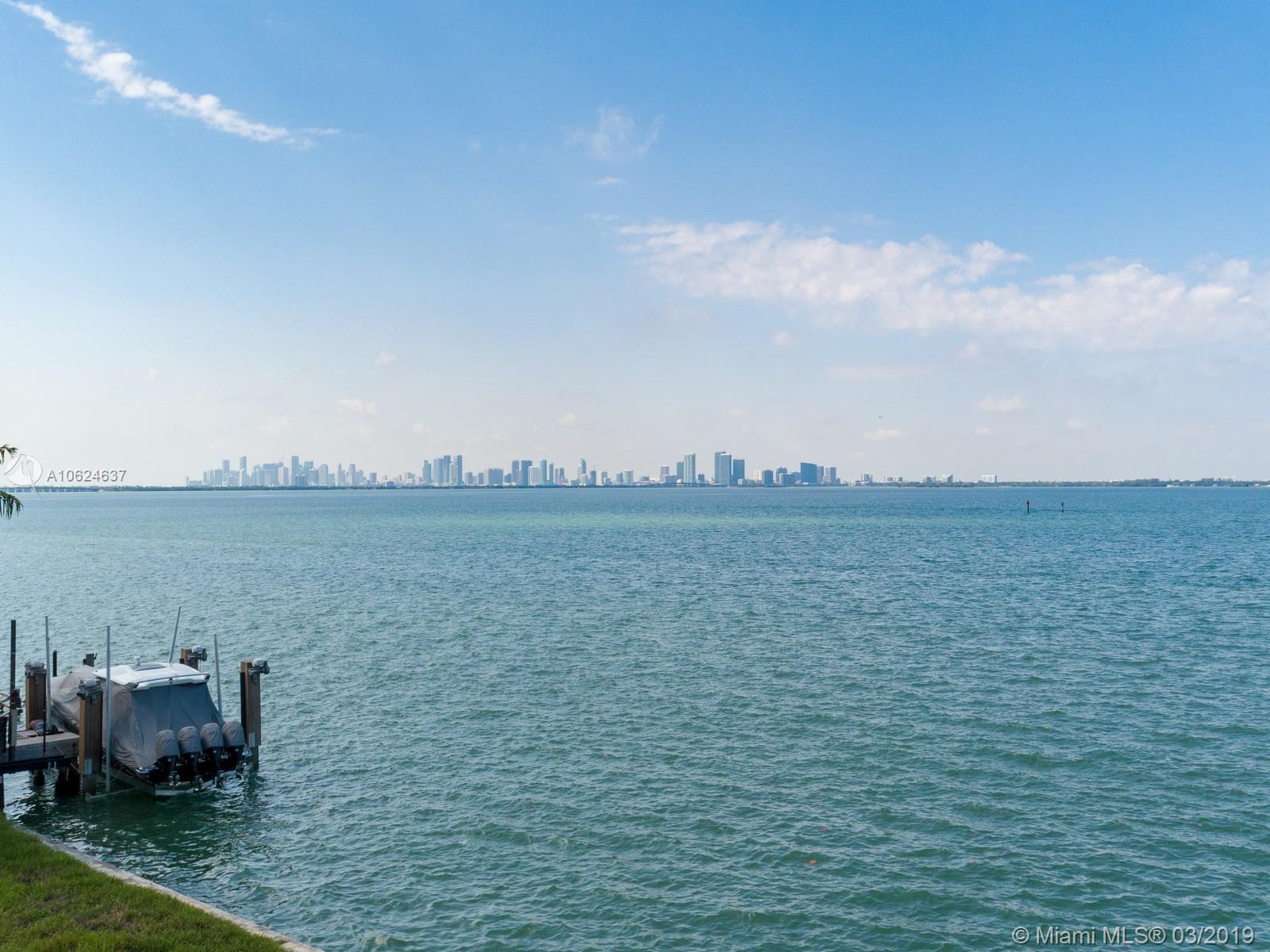 10-22-11 53 42 LA GORCE G - Land