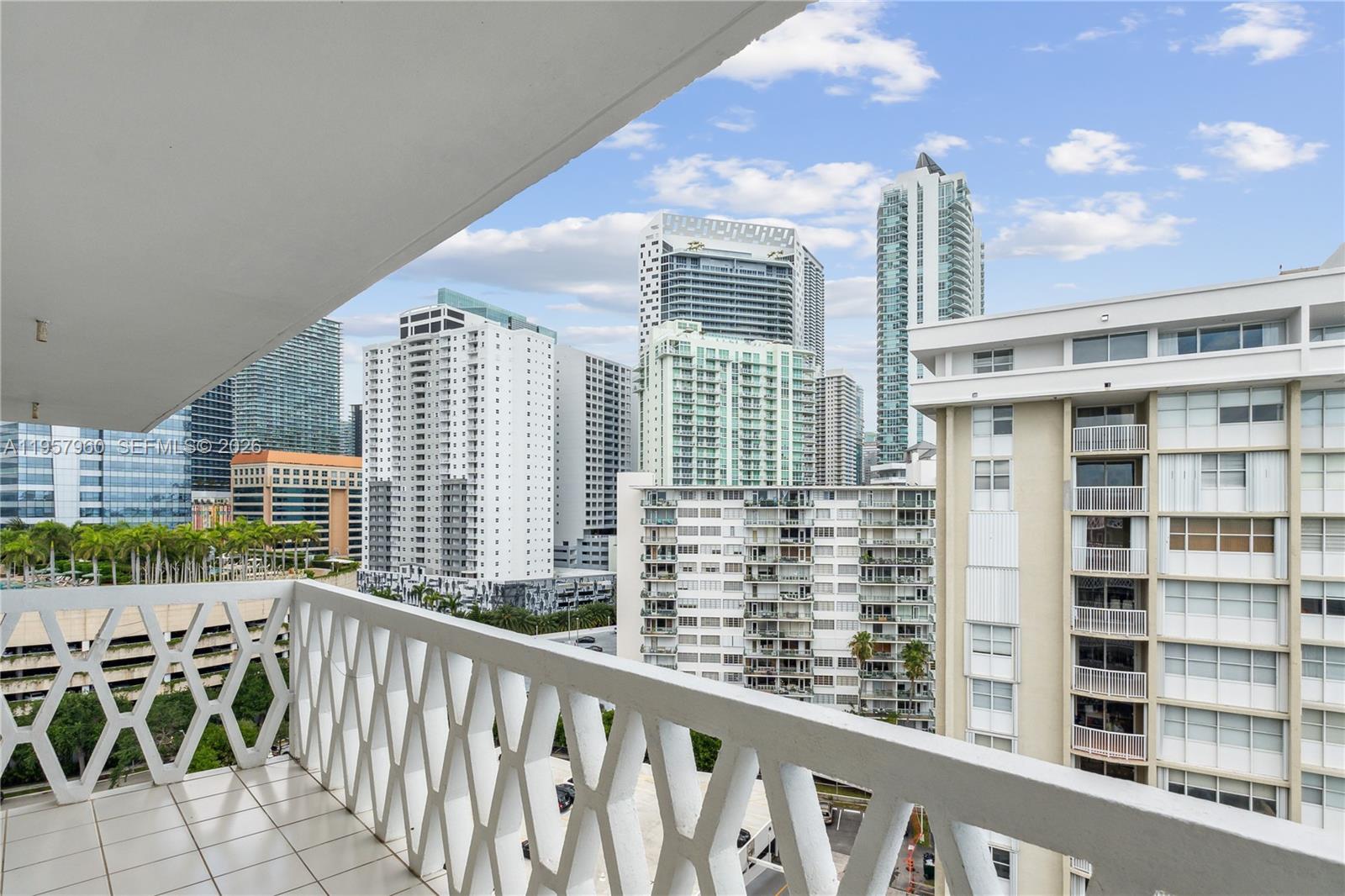 1430 Brickell Bay Dr PH1