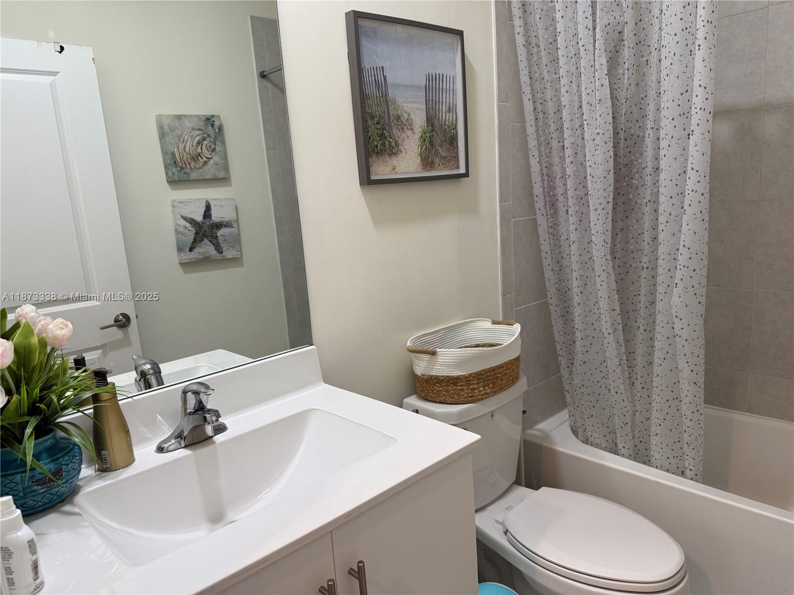 AQUABELLA NORTH - Residential