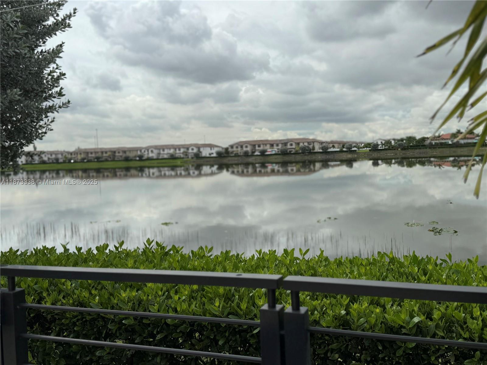 AQUABELLA NORTH - Residential