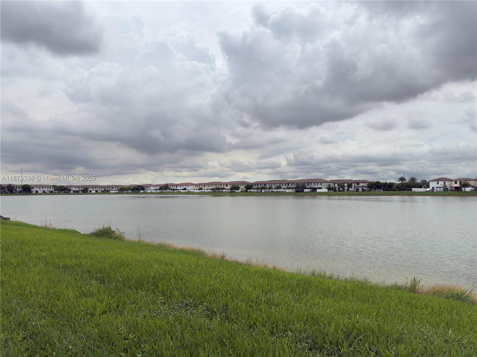 AQUABELLA NORTH - Residential