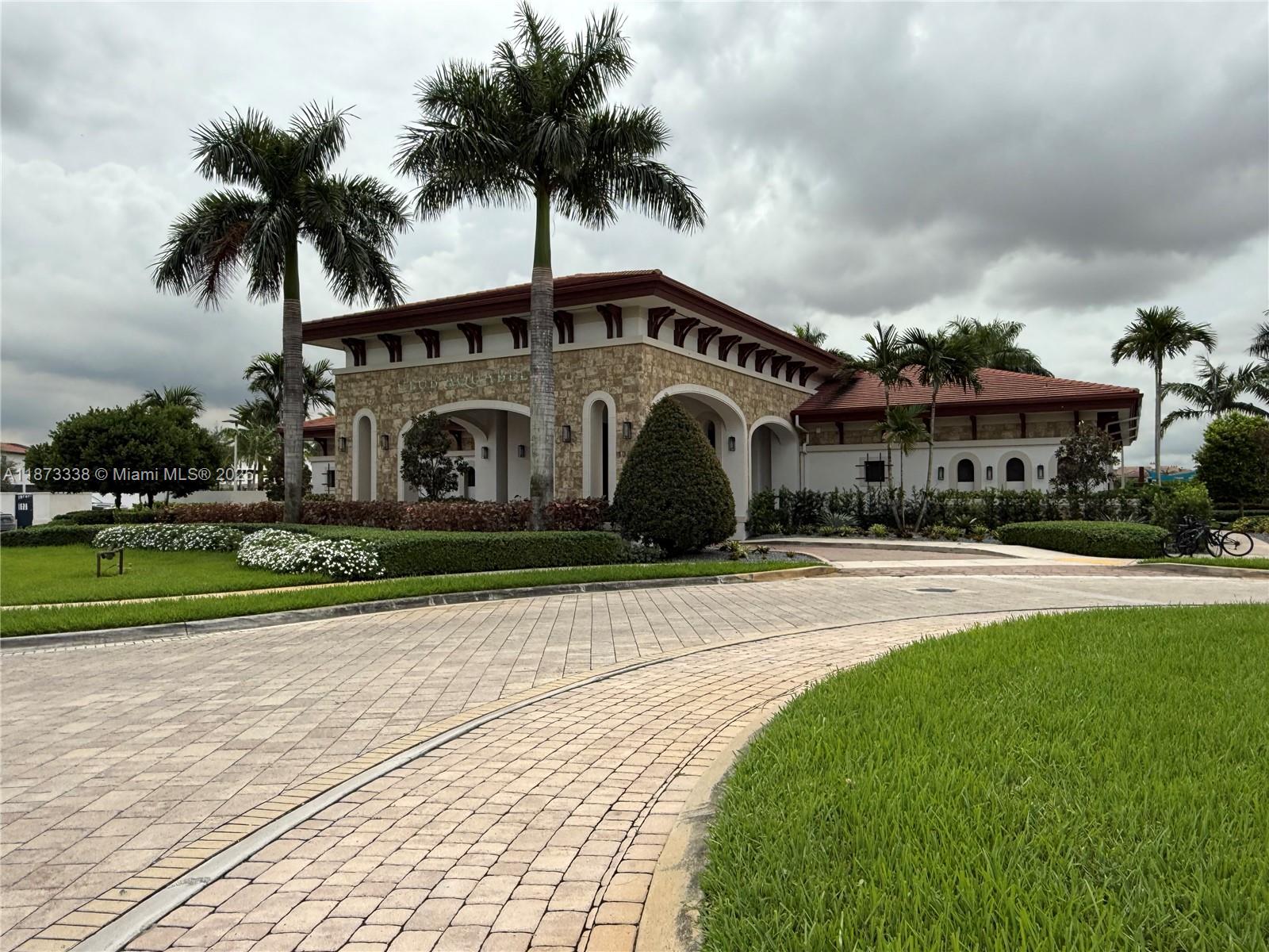 AQUABELLA NORTH - Residential