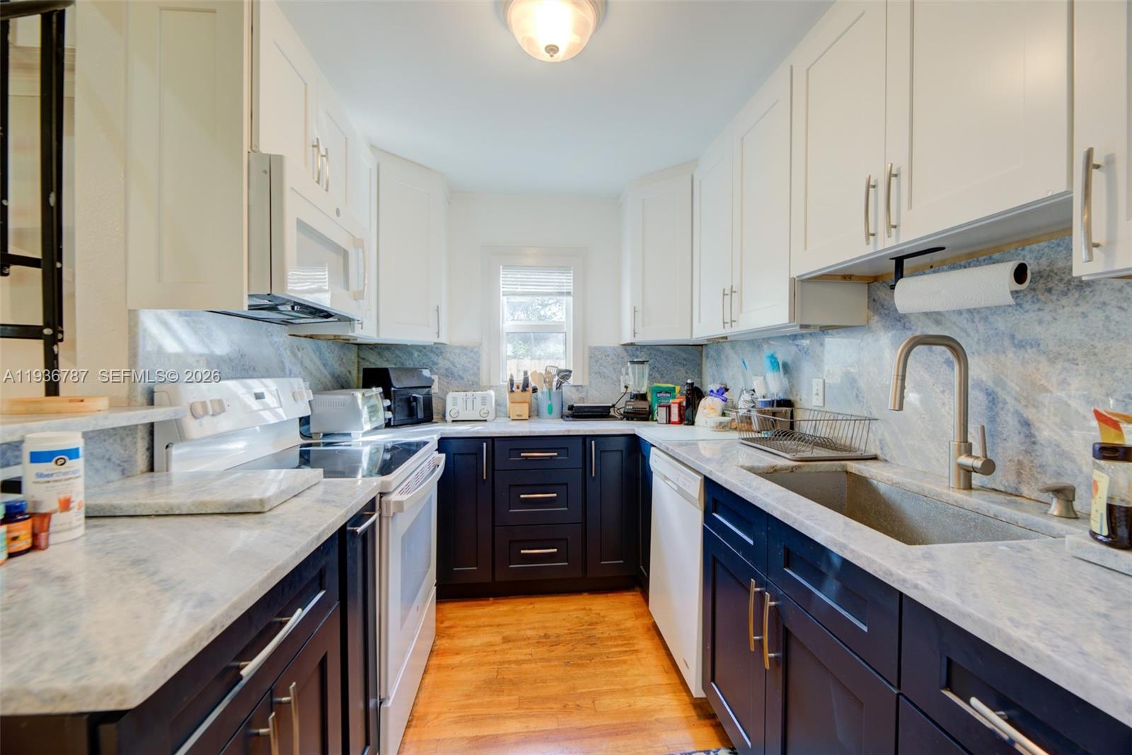 MRS ELVA A TRUAX - Residential