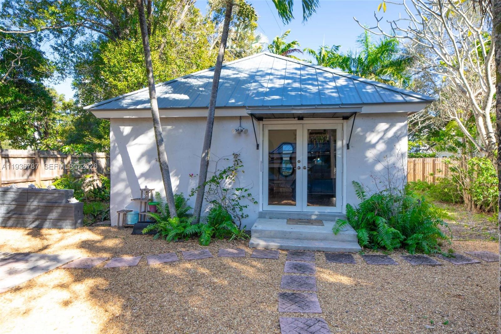 MRS ELVA A TRUAX - Residential