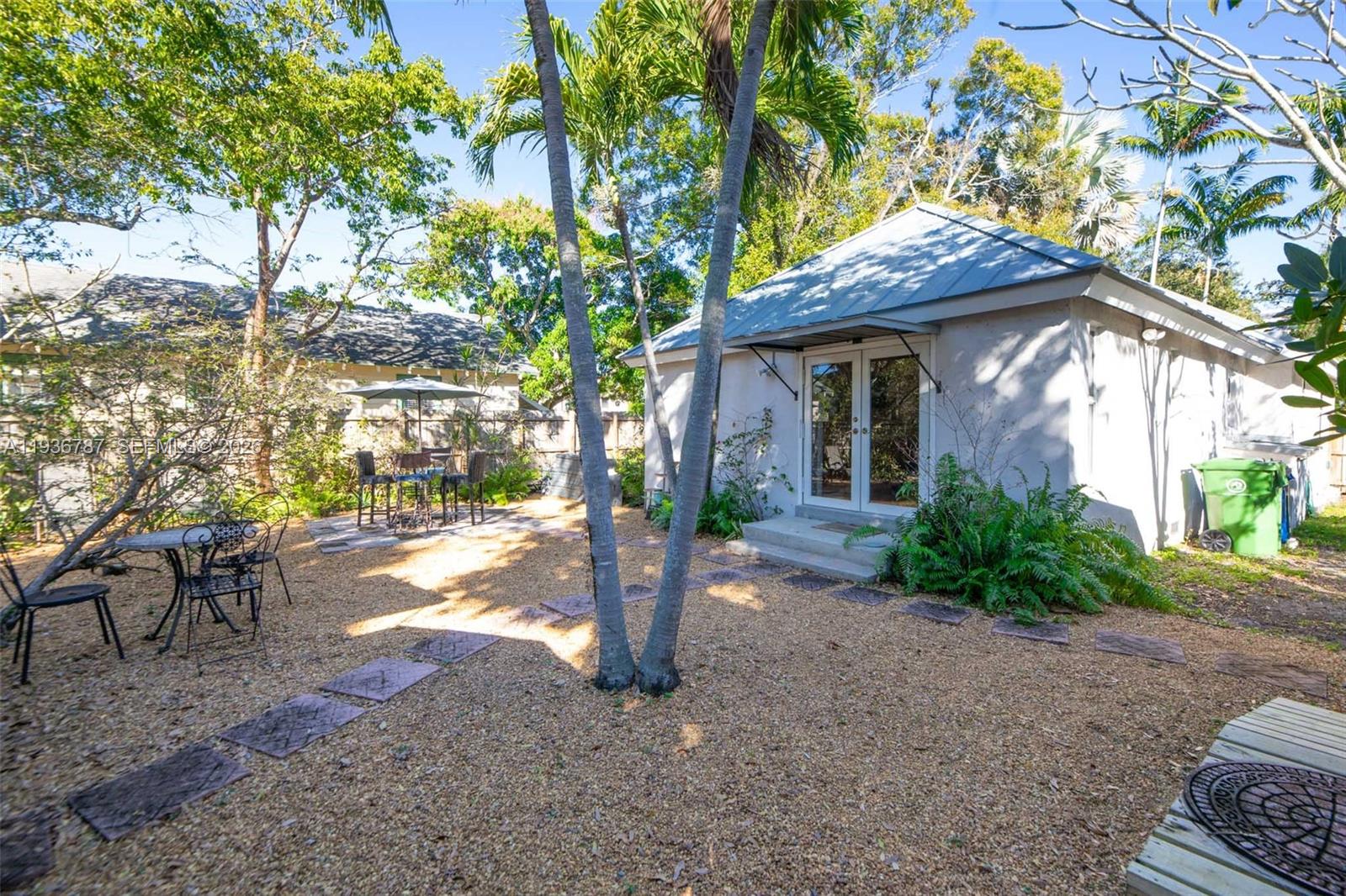 MRS ELVA A TRUAX - Residential