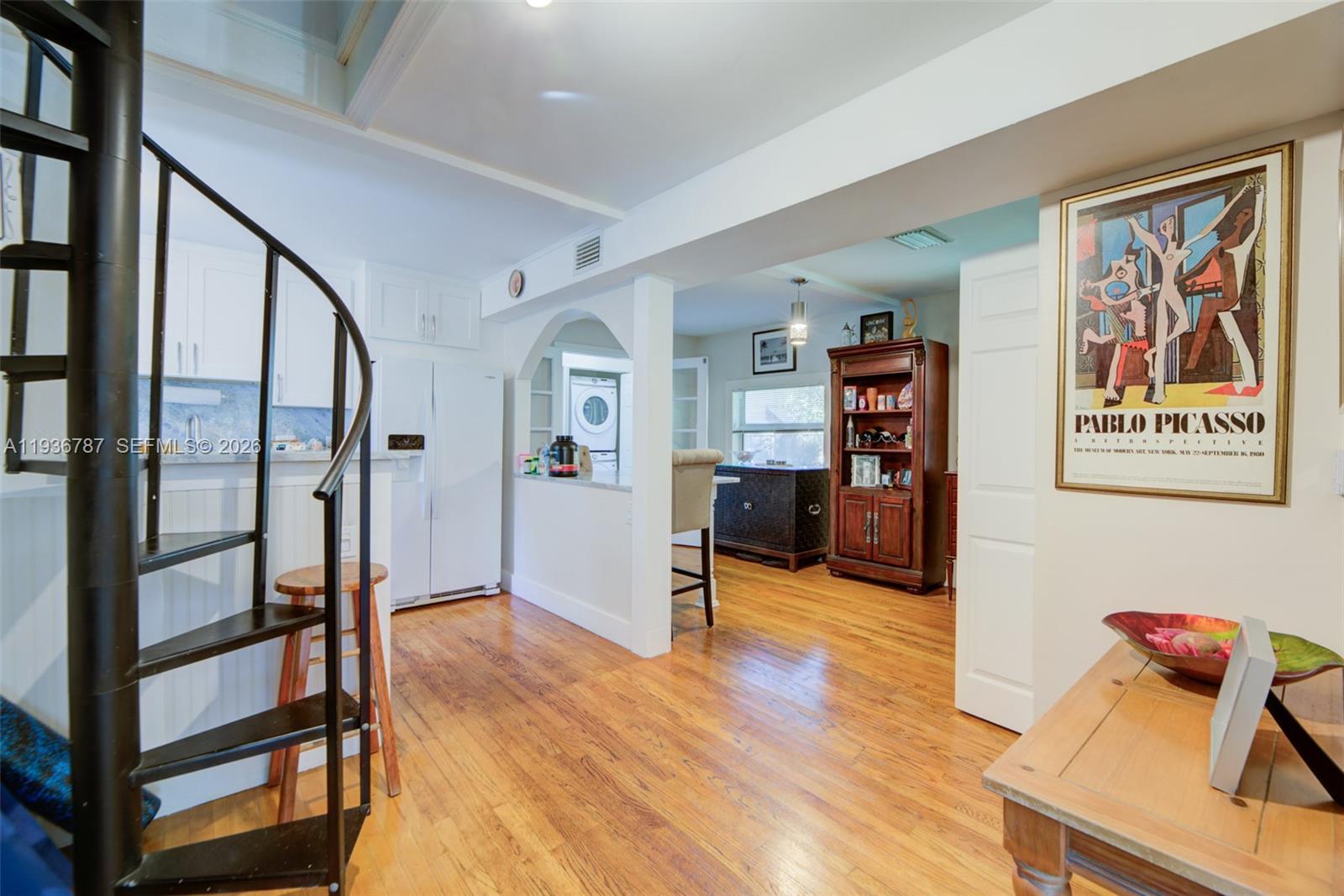 MRS ELVA A TRUAX - Residential