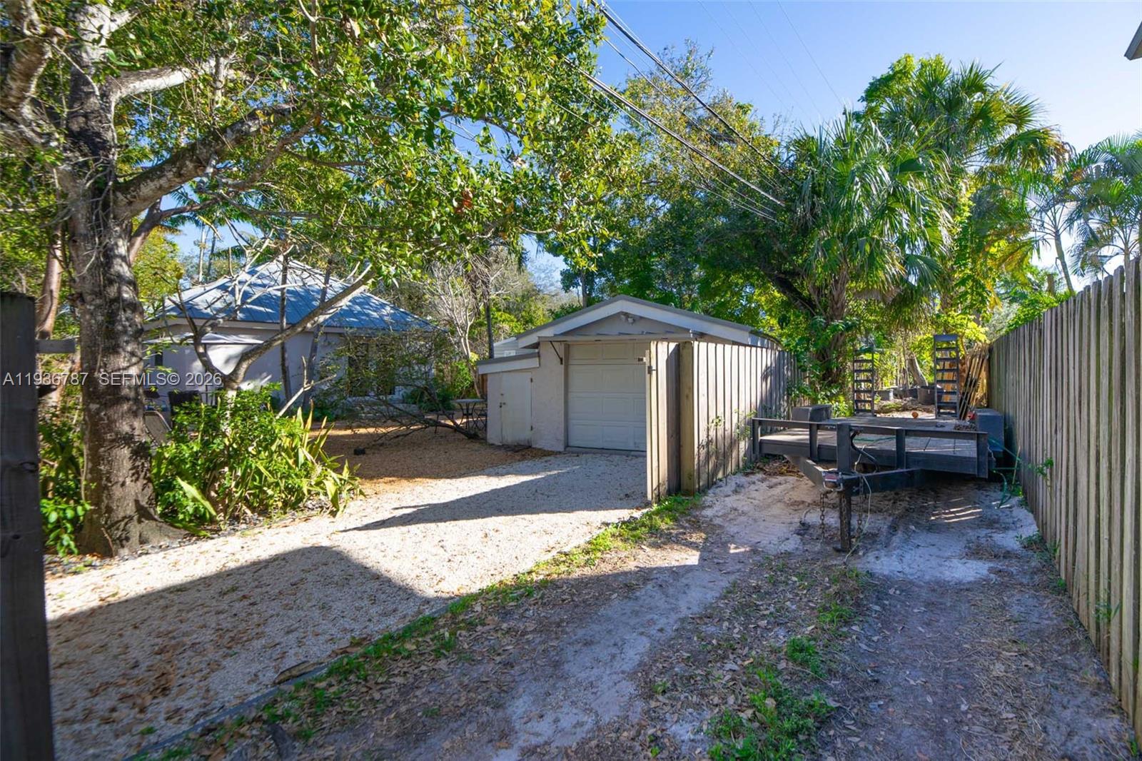 MRS ELVA A TRUAX - Residential