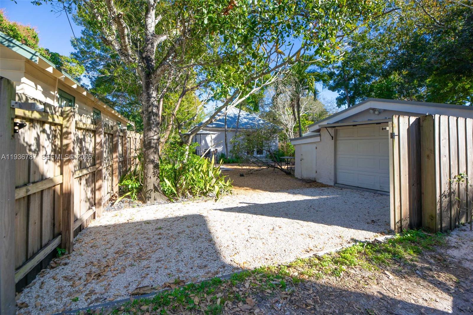 MRS ELVA A TRUAX - Residential