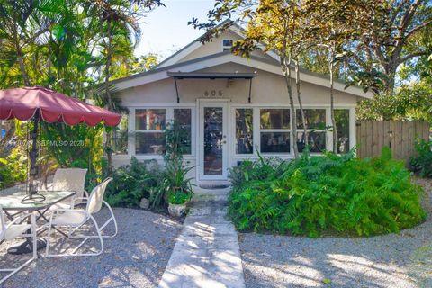 Photo of 605 SW 6th Ave, Fort Lauderdale, FL 33315 (MLS # A11936787)