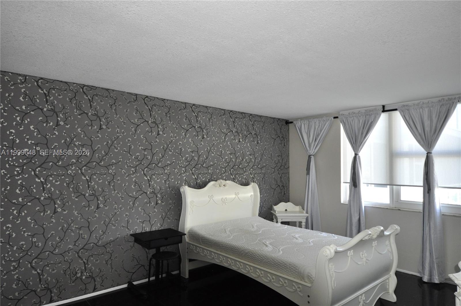 PARKER PLAZA CONDO ESTATE - Residential