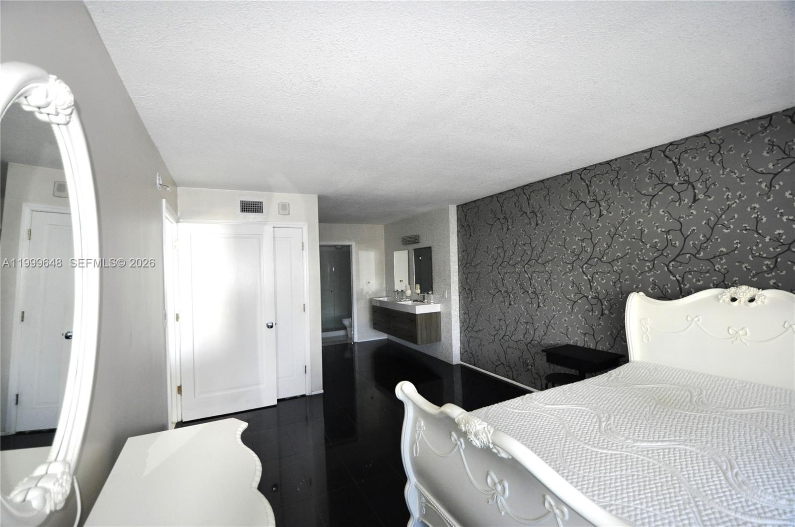 PARKER PLAZA CONDO ESTATE - Residential