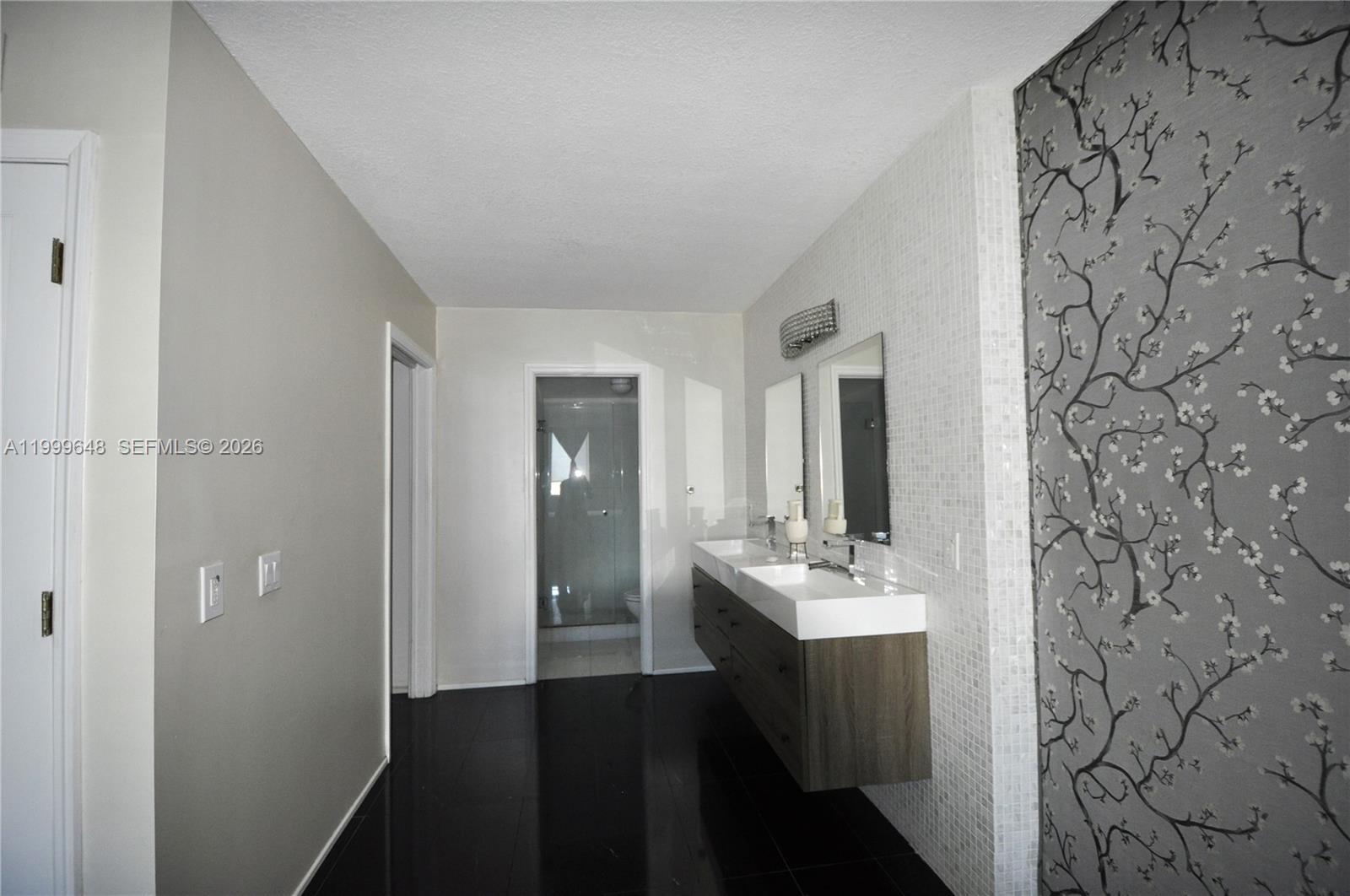 PARKER PLAZA CONDO ESTATE - Residential