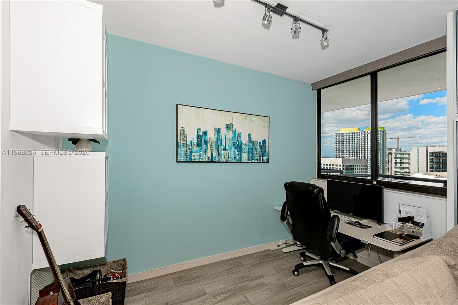 View photos, virtual tours, details... 999 SW 1st Ave 3215