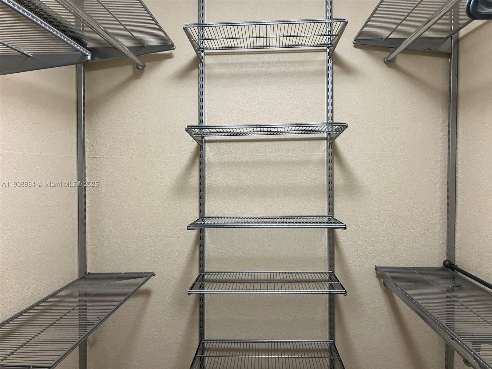 COURTYARDS AT KENDALL CON - Residential Lease