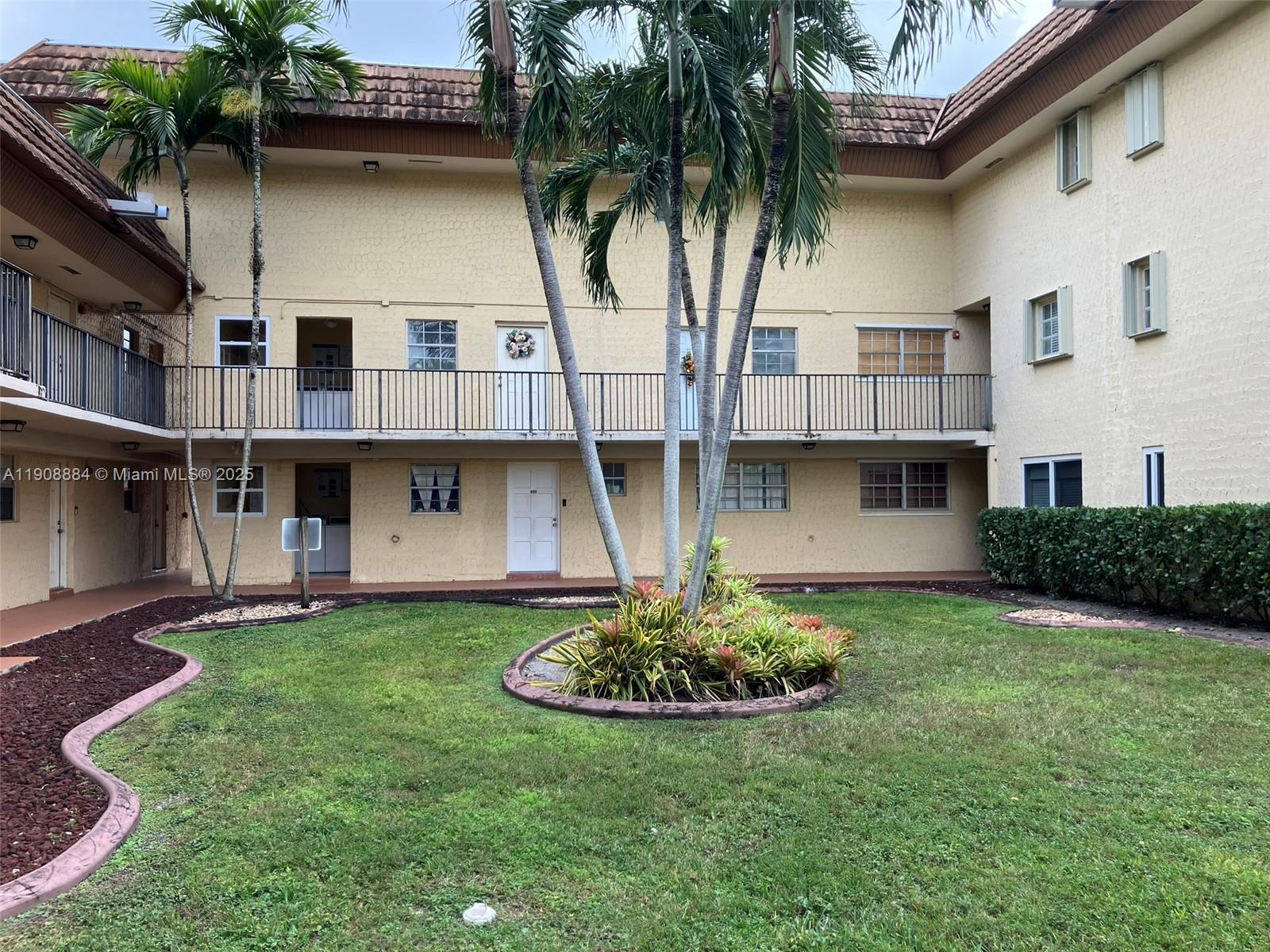 COURTYARDS AT KENDALL CON - Residential Lease