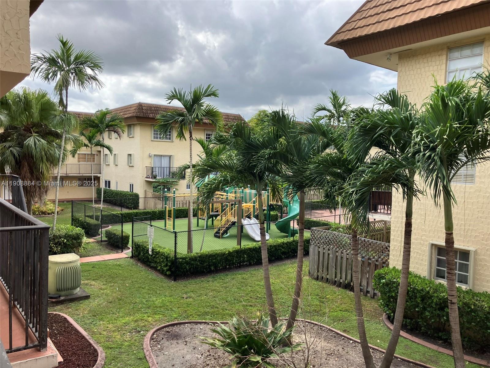 COURTYARDS AT KENDALL CON - Residential Lease
