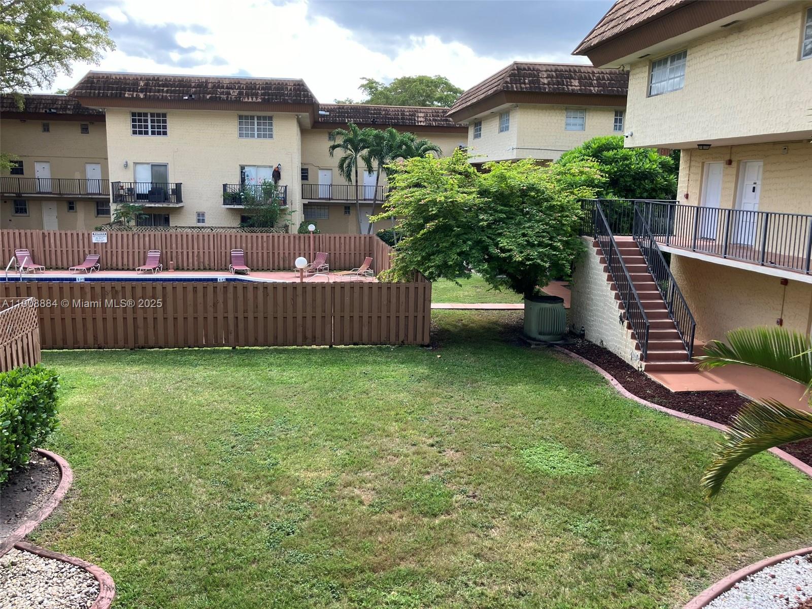 COURTYARDS AT KENDALL CON - Residential Lease