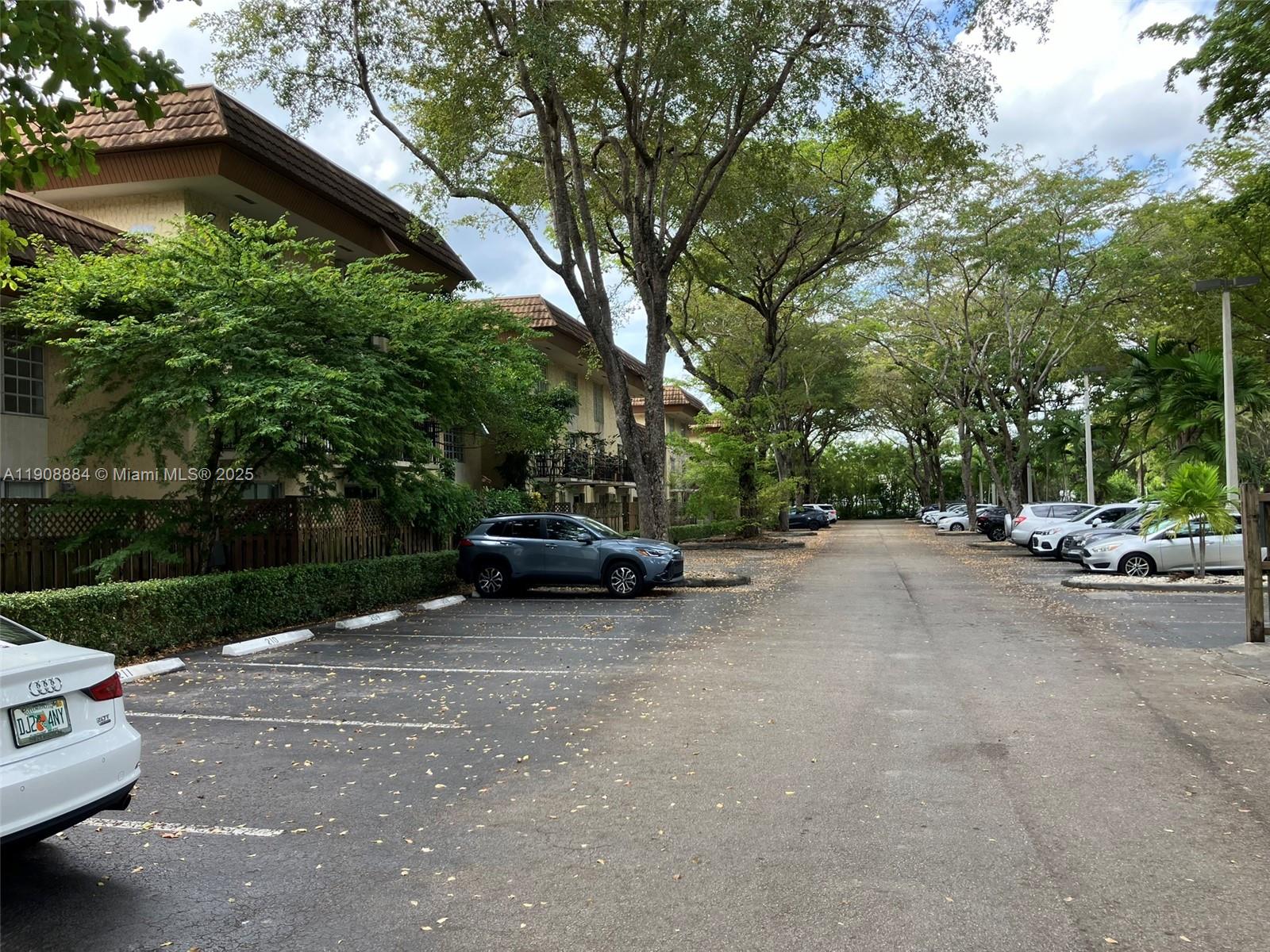 COURTYARDS AT KENDALL CON - Residential Lease