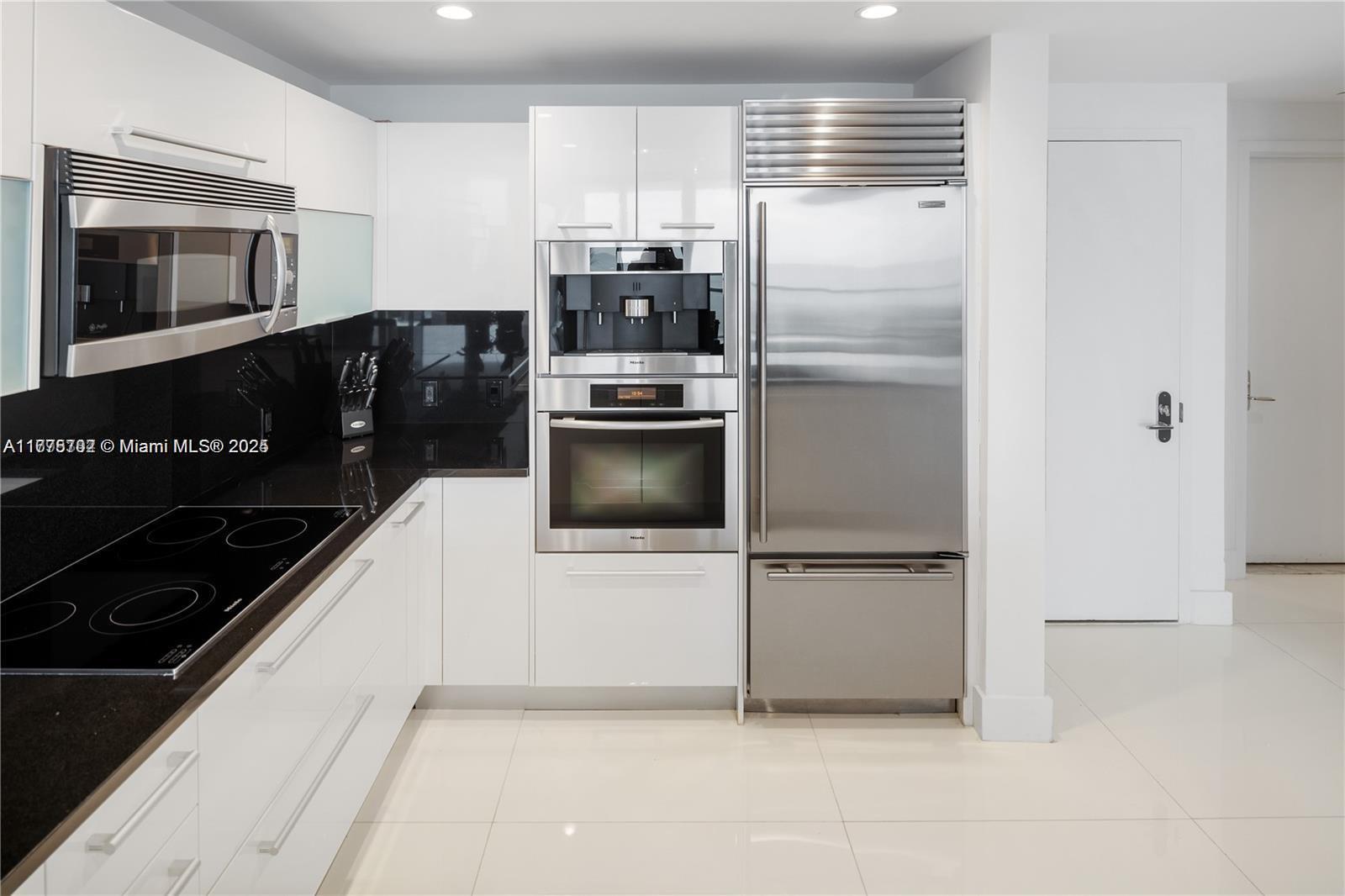 JADE OCEAN CONDO - Residential