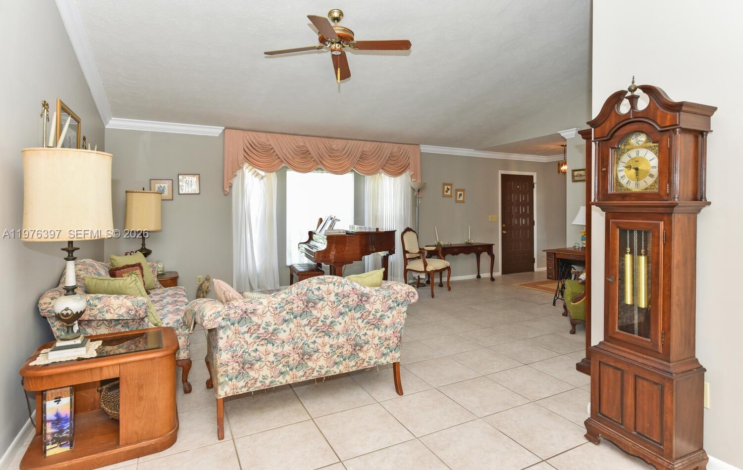 LIGHTHOUSE POINT - Residential