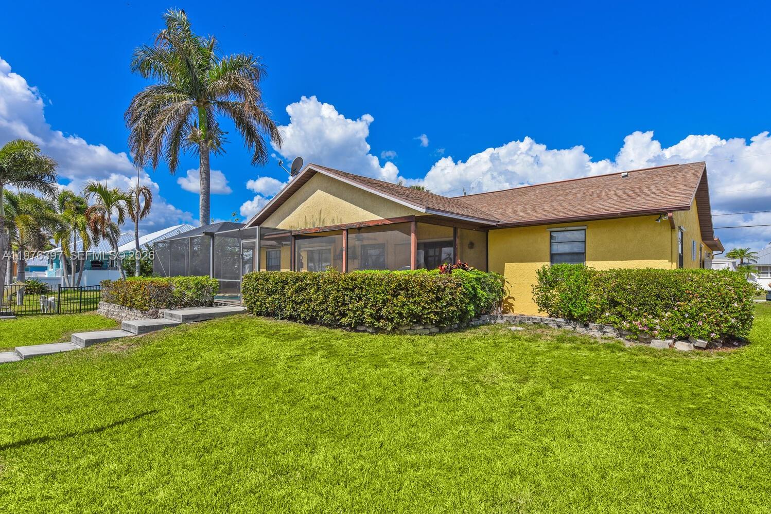 LIGHTHOUSE POINT - Residential