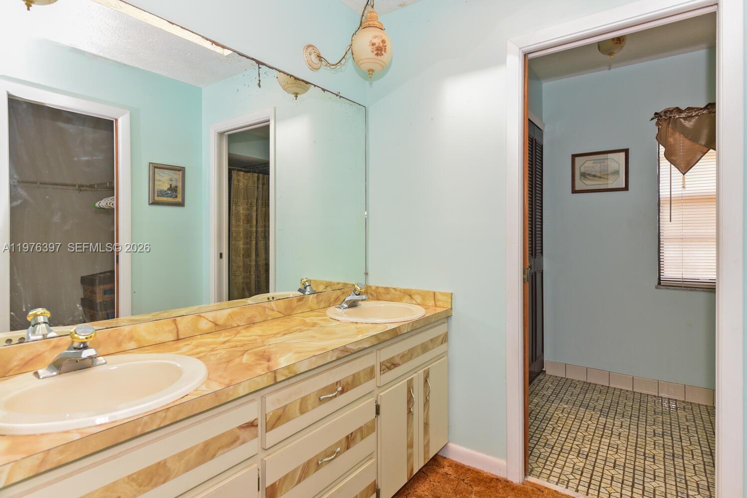 LIGHTHOUSE POINT - Residential