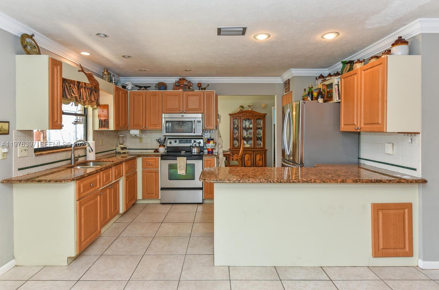 LIGHTHOUSE POINT - Residential