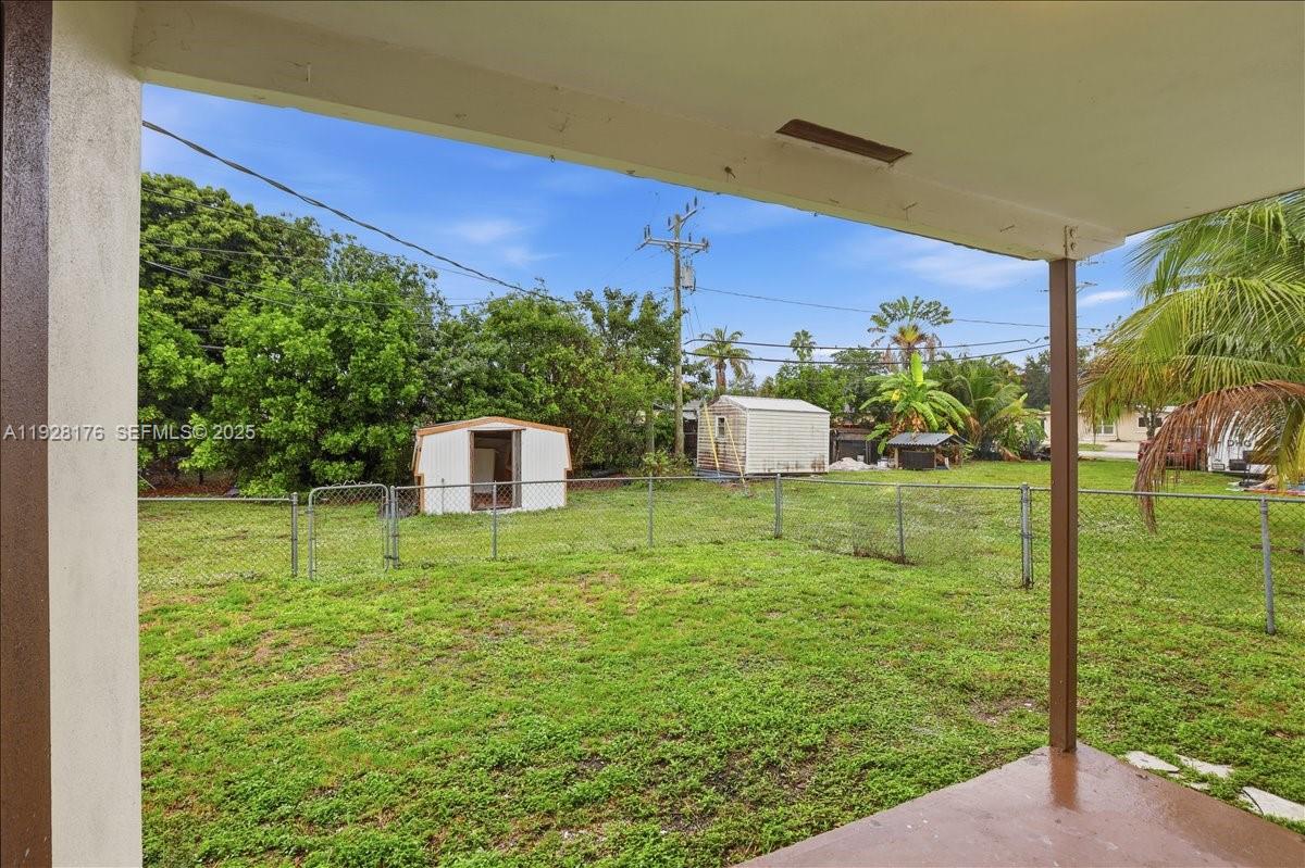 EVERGLADES PARK - Residential Lease