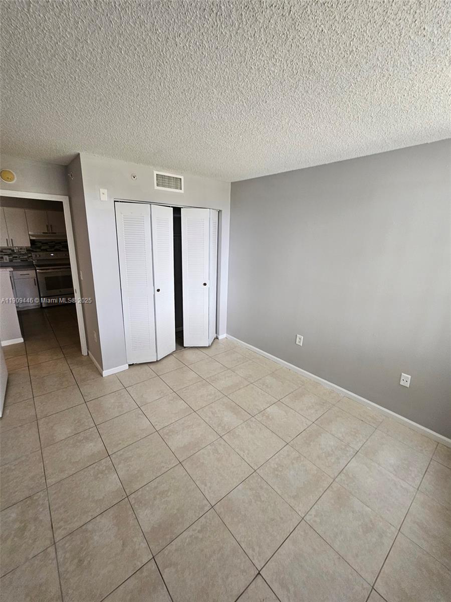 ST ANDREWS AT BOYNTON BEA - Residential Lease