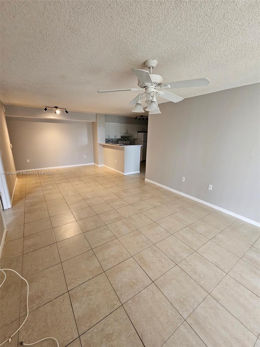 ST ANDREWS AT BOYNTON BEA - Residential Lease