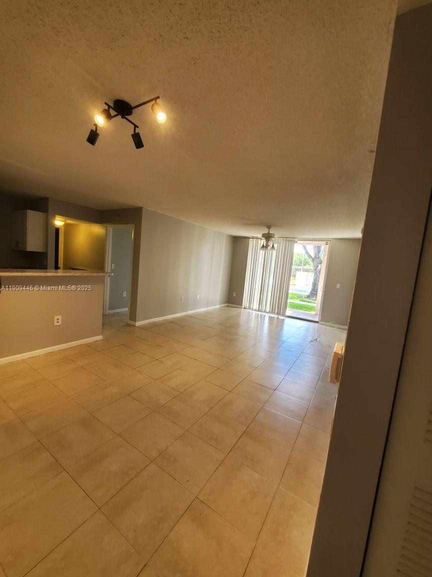 ST ANDREWS AT BOYNTON BEA - Residential Lease