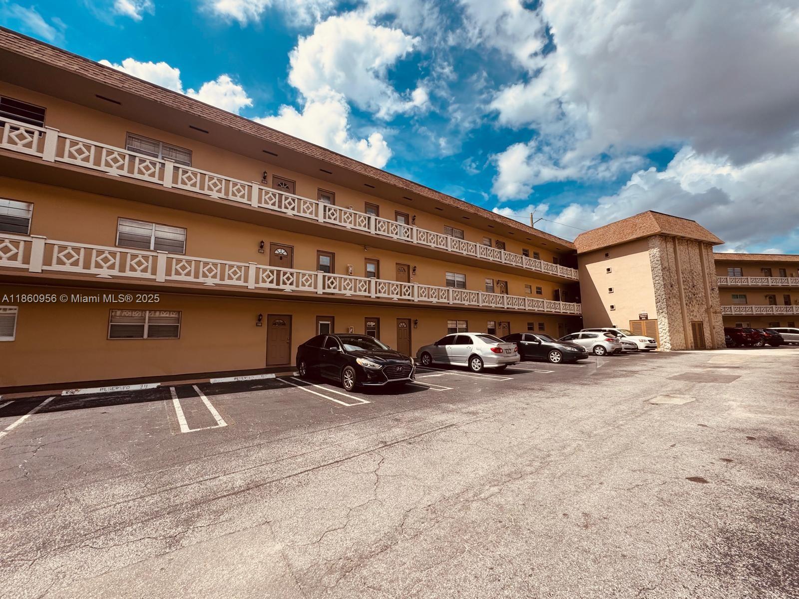 ALLAMANDA GARDENS CONDO I - Residential