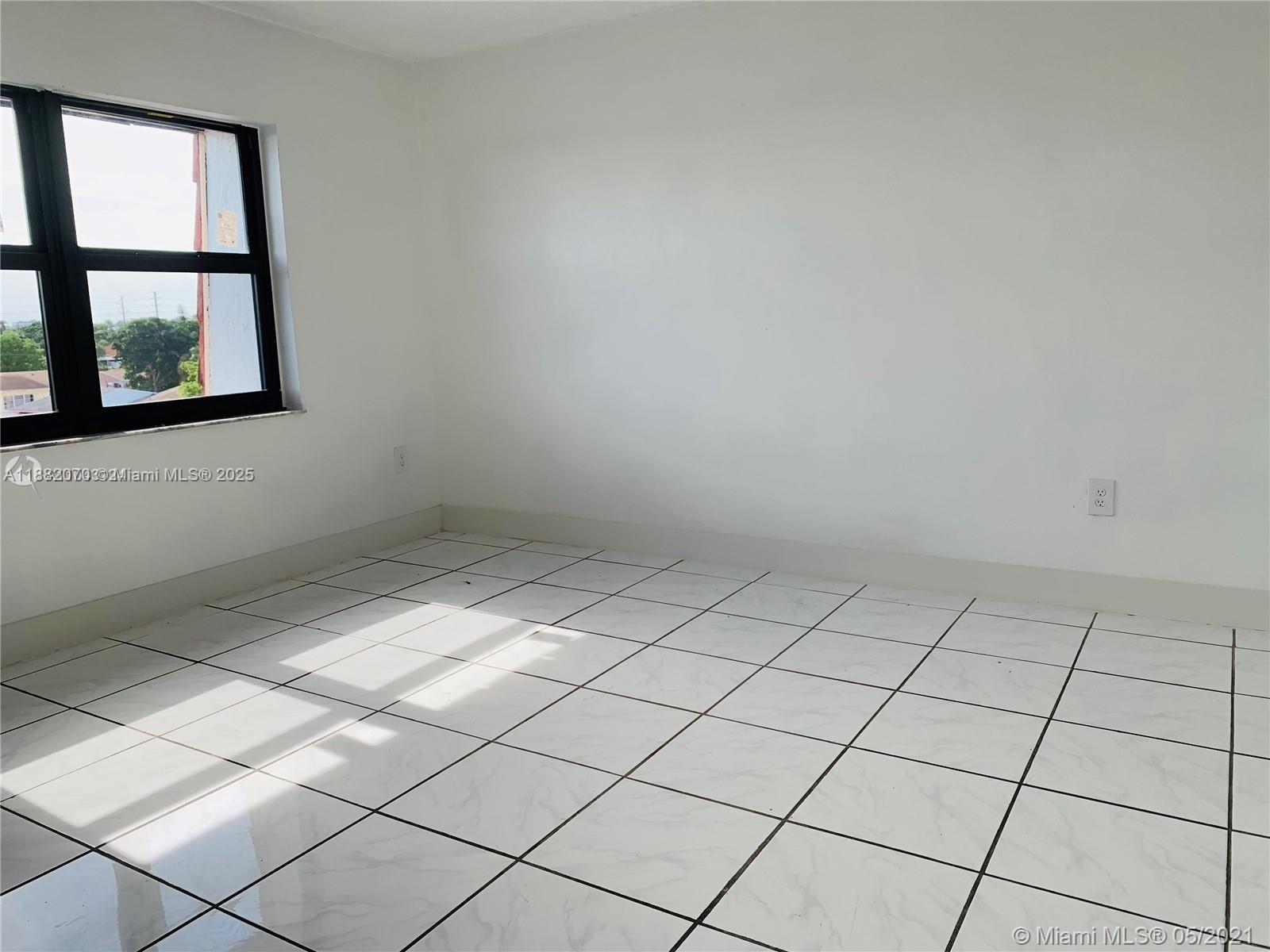 KINGS COVE CONDO - Residential Lease