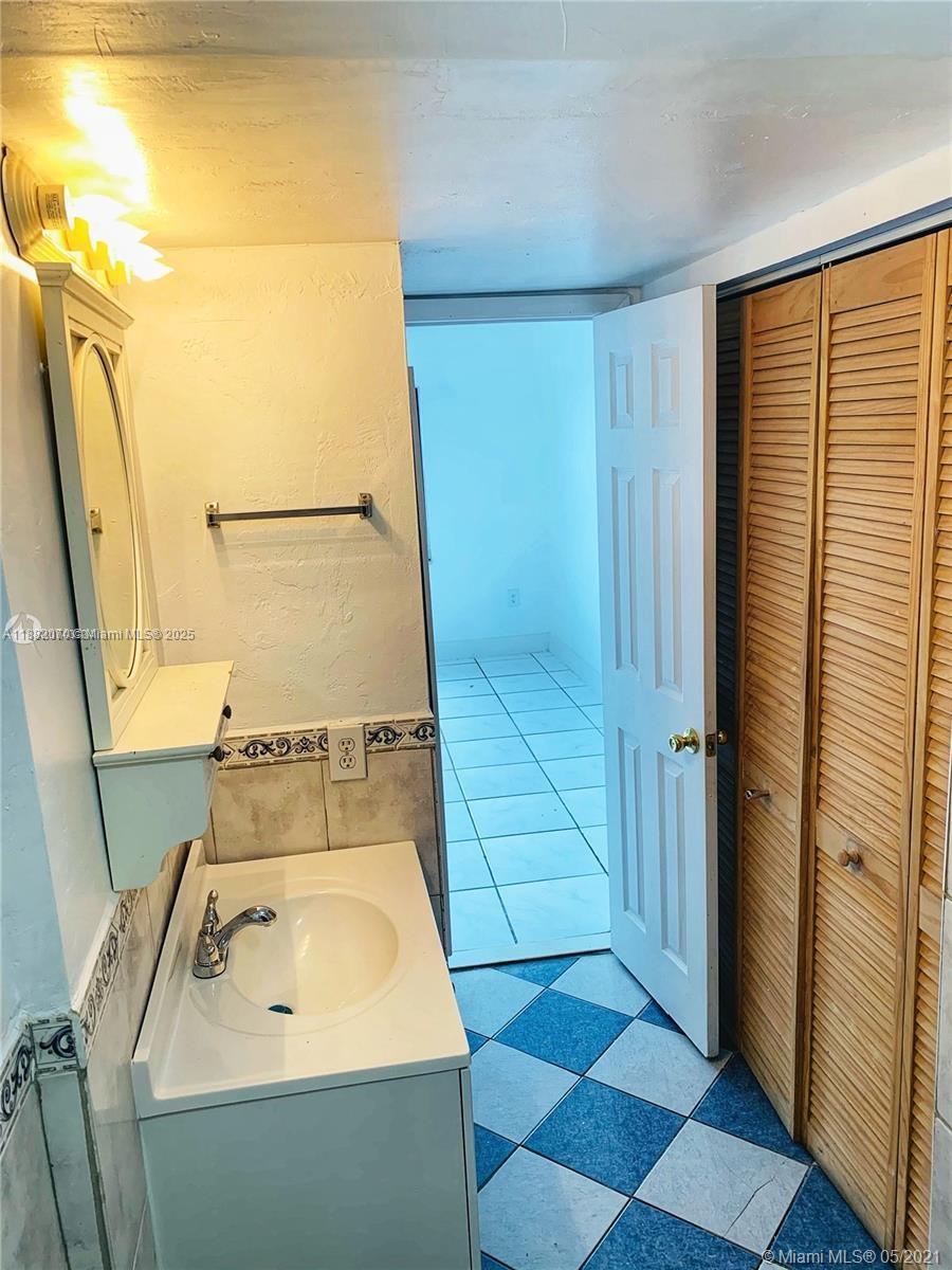 KINGS COVE CONDO - Residential Lease