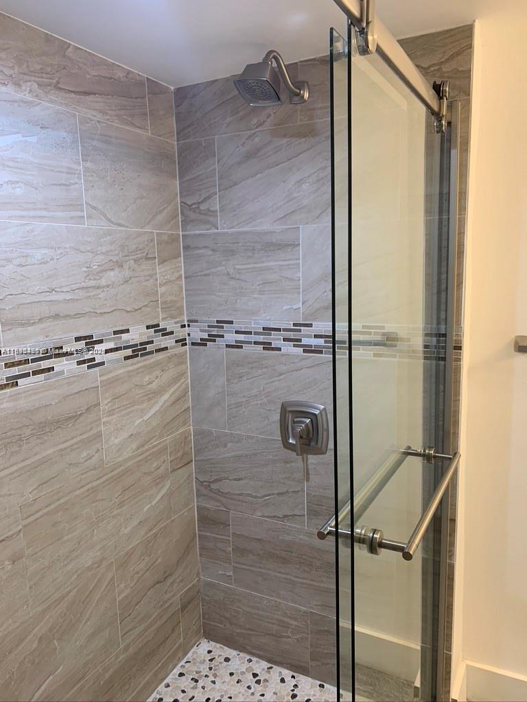 LA VIA CONDO - Residential Lease