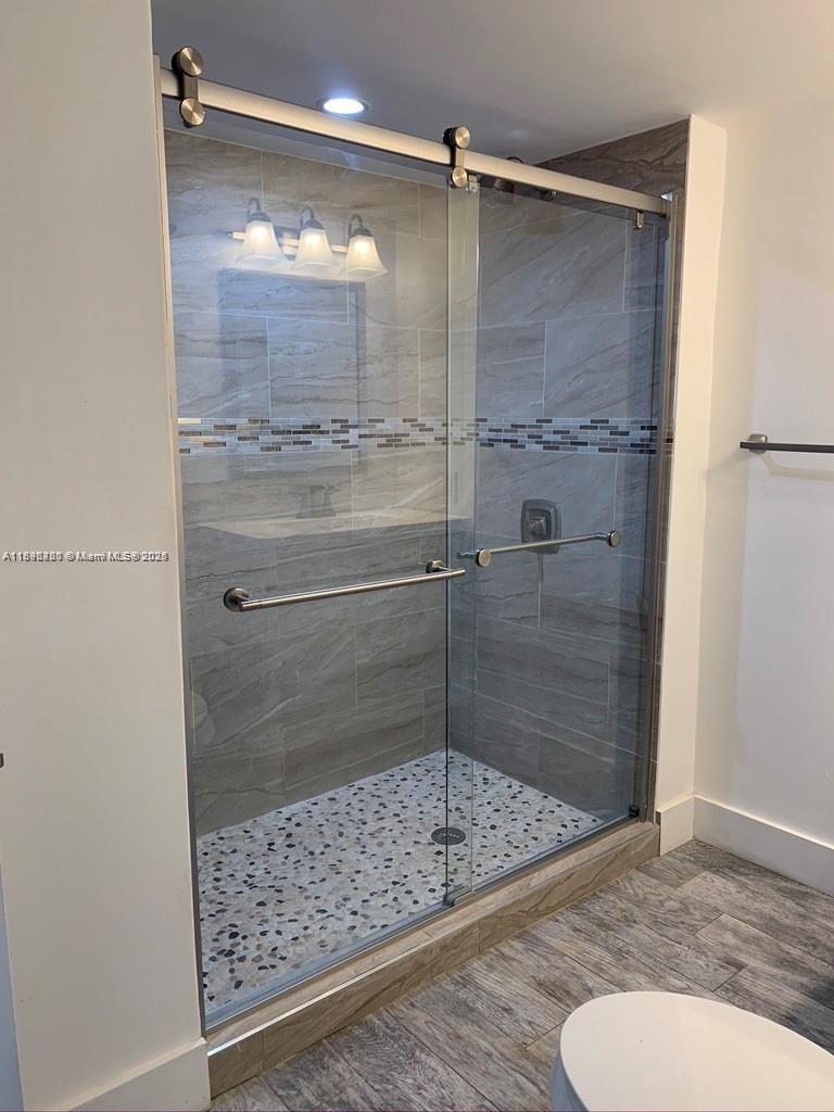 LA VIA CONDO - Residential Lease