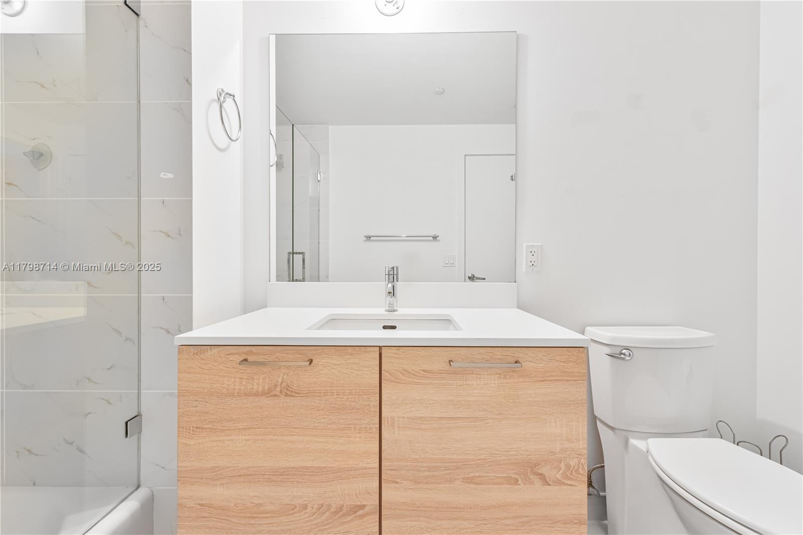 THE HARBOUR NORTH CONDO - Residential
