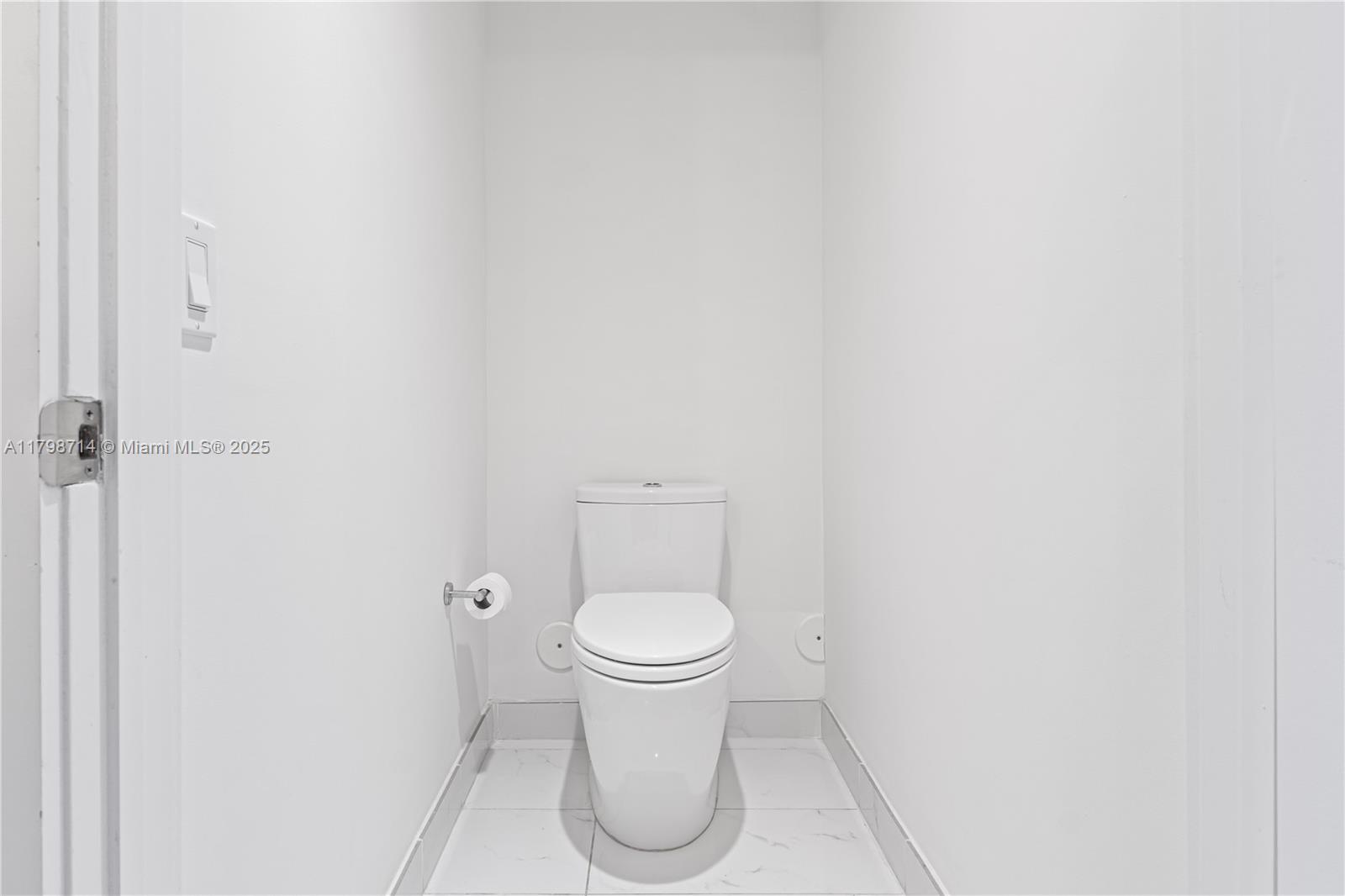THE HARBOUR NORTH CONDO - Residential