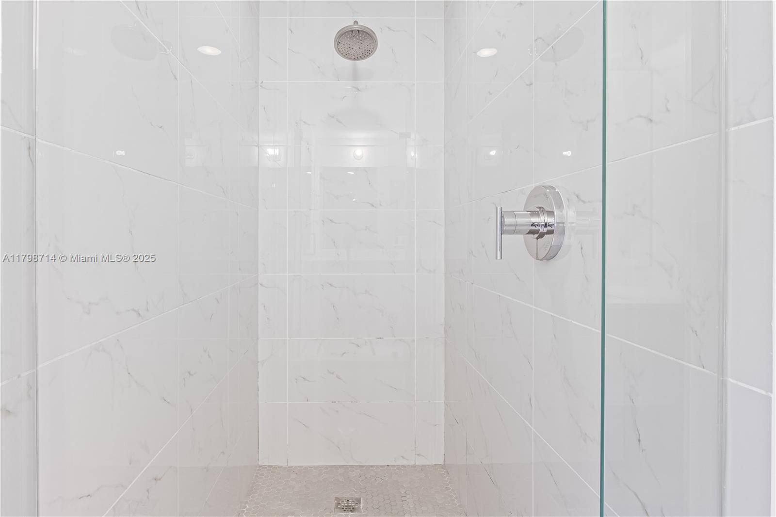THE HARBOUR NORTH CONDO - Residential
