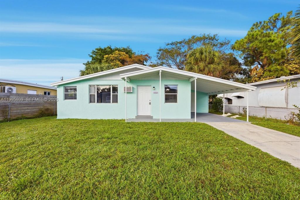 Photo of 533 NW 15th Way, Fort Lauderdale, FL 33311 (MLS # A11995699)