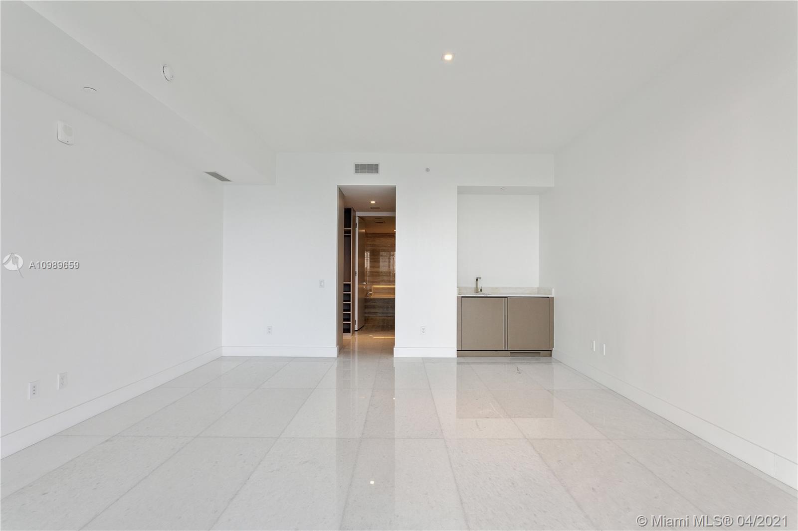 18975 COLLINS CONDO - Residential