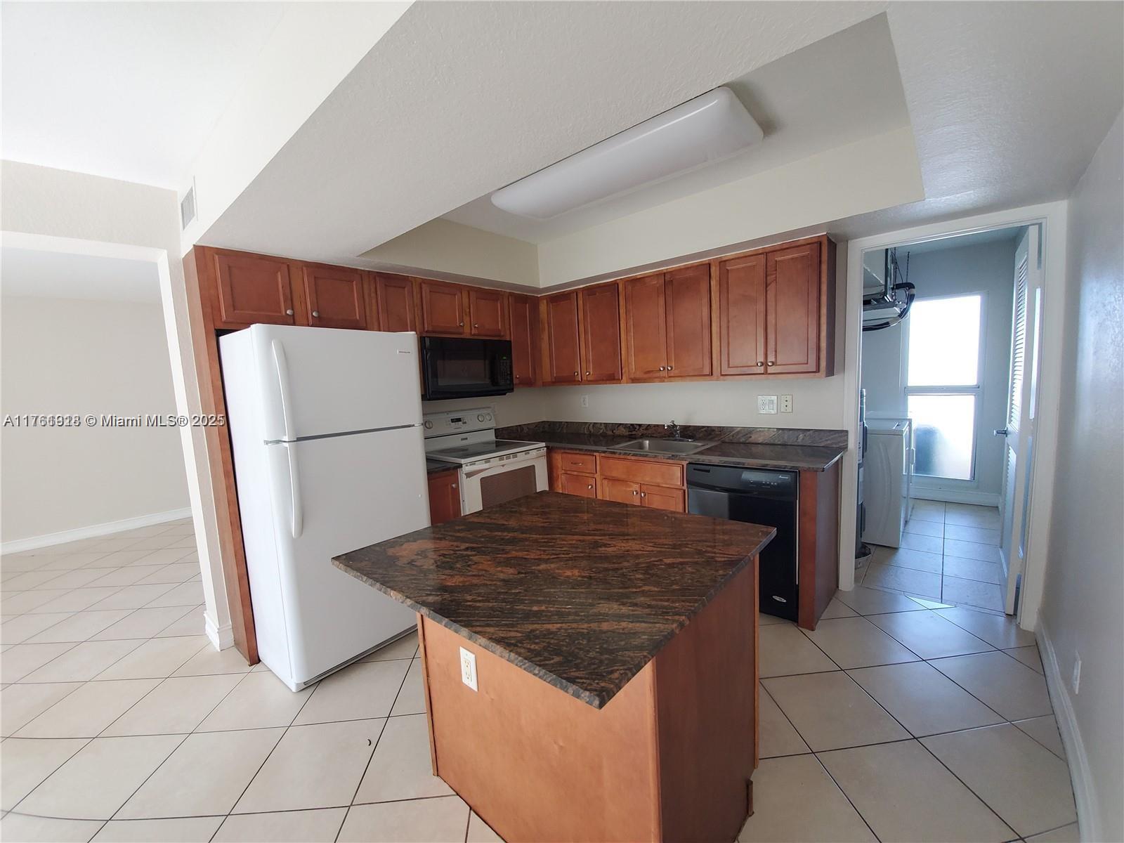 PELICAN POINT AT BOYNTON - Residential