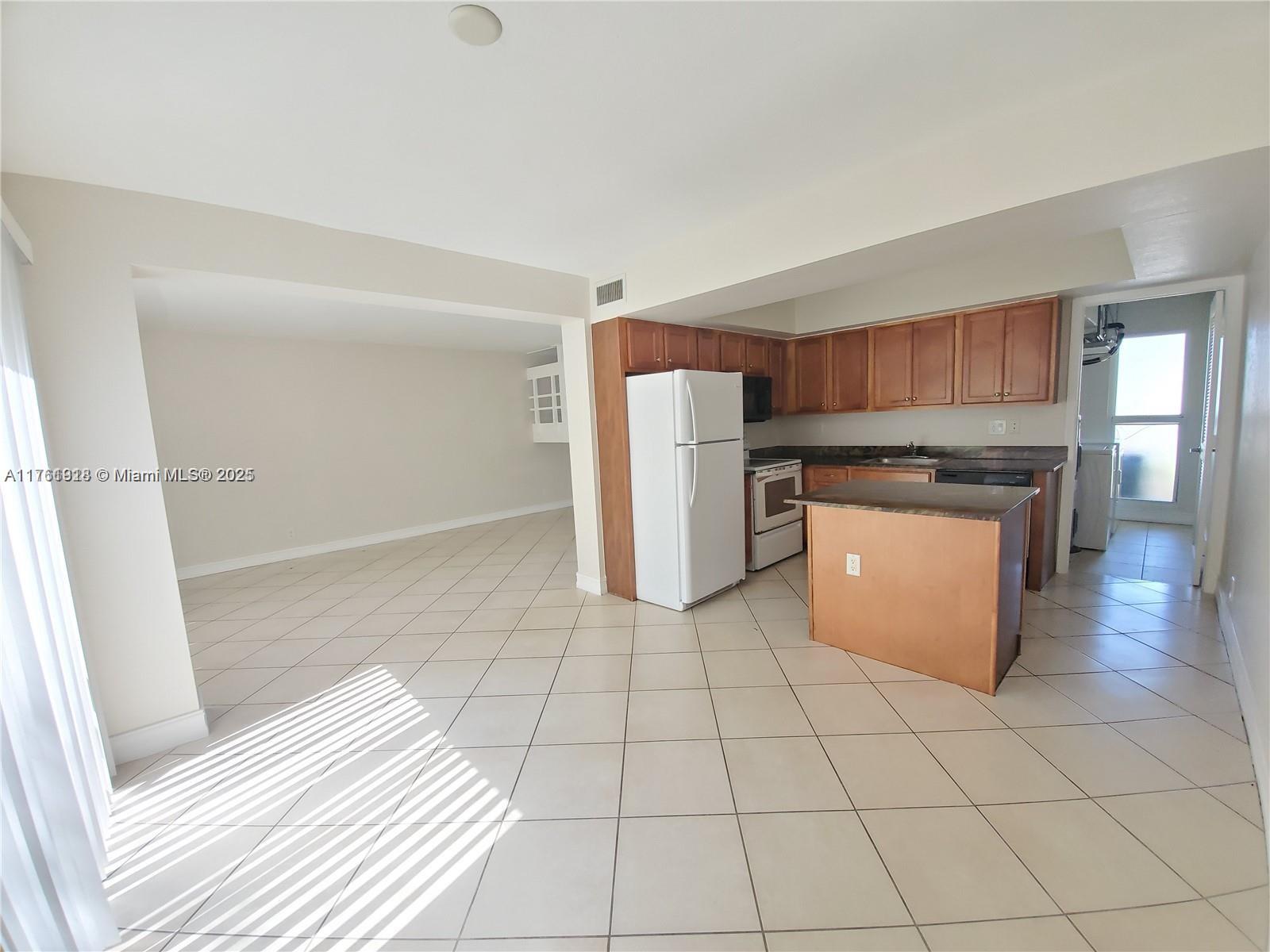 PELICAN POINT AT BOYNTON - Residential