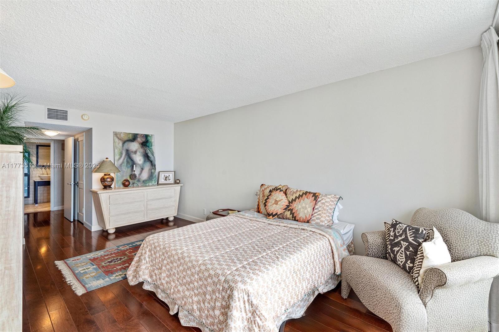 POINT OF AMERICAS - Residential