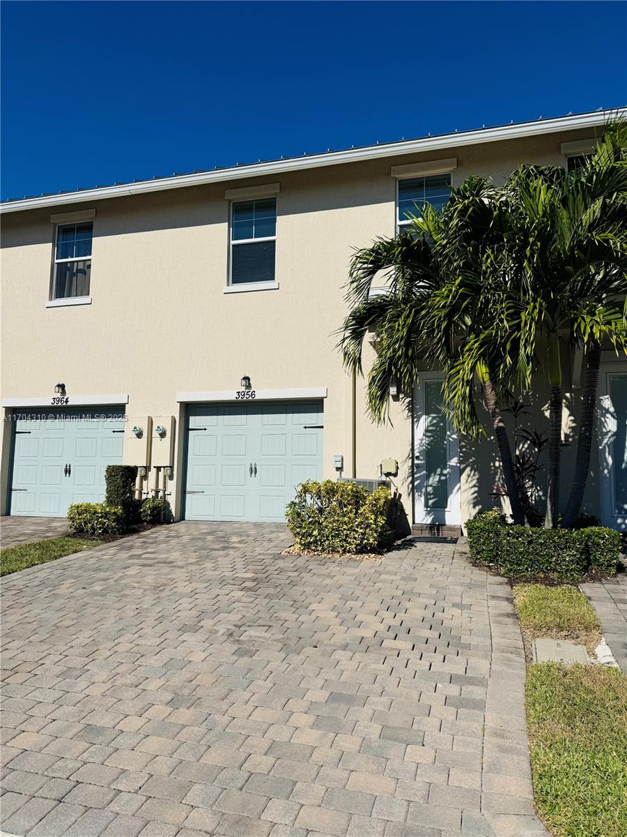 Rental Property at 3956 Poinciana Ln, Hollywood, Broward County, Florida - Bedrooms: 3 
Bathrooms: 3  - $3,400 MO.