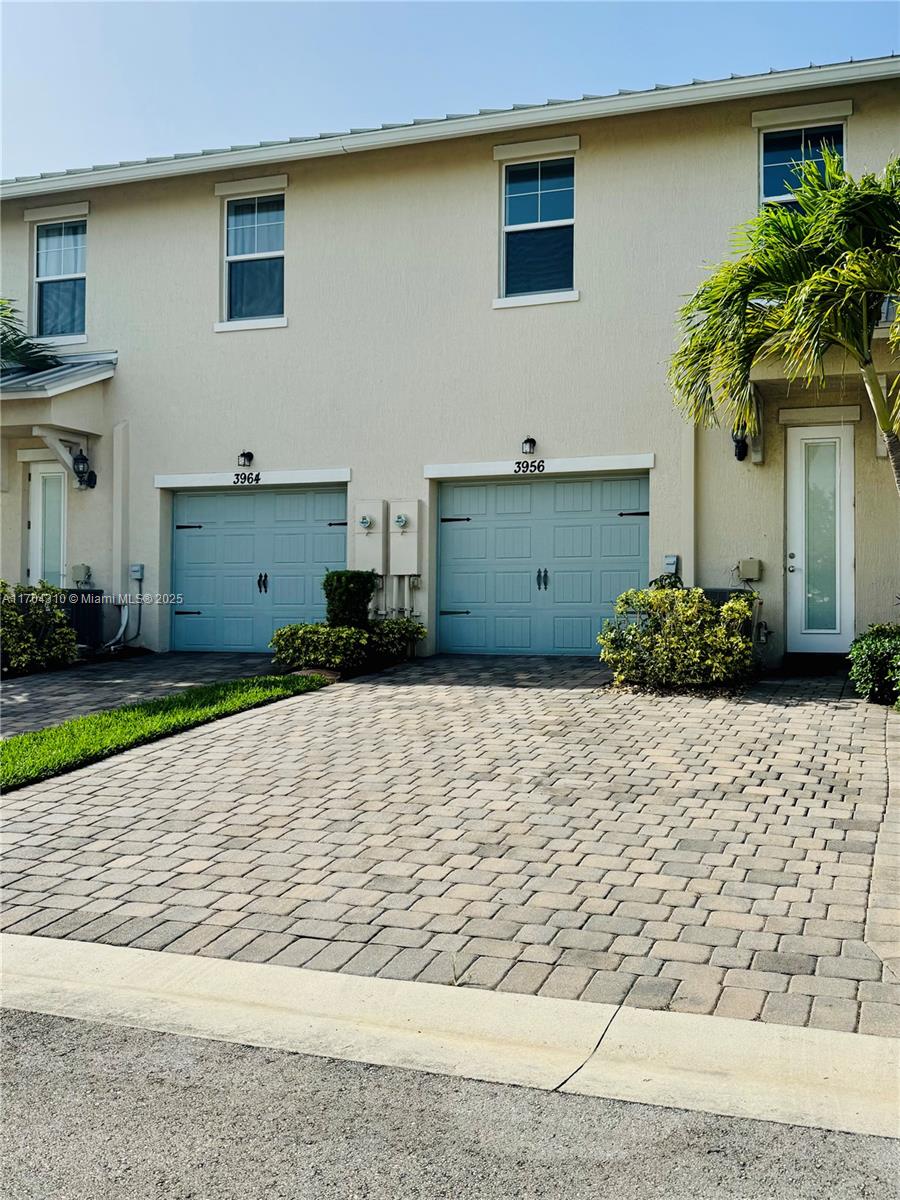 Rental Property at 3956 Poinciana Ln, Hollywood, Broward County, Florida - Bedrooms: 3 
Bathrooms: 3  - $3,300 MO.