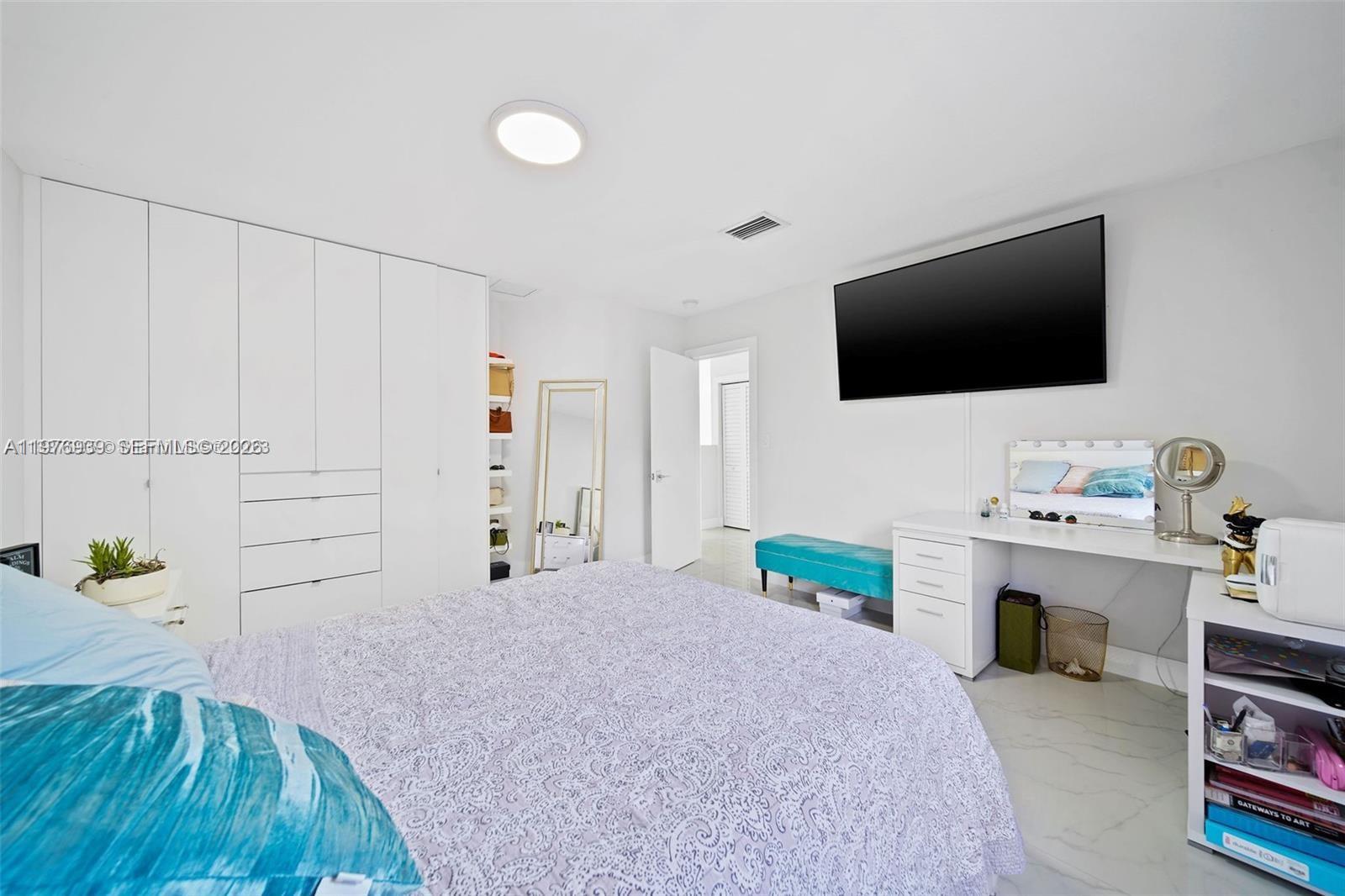 BIRD ROAD HIGHLANDS - Residential Lease